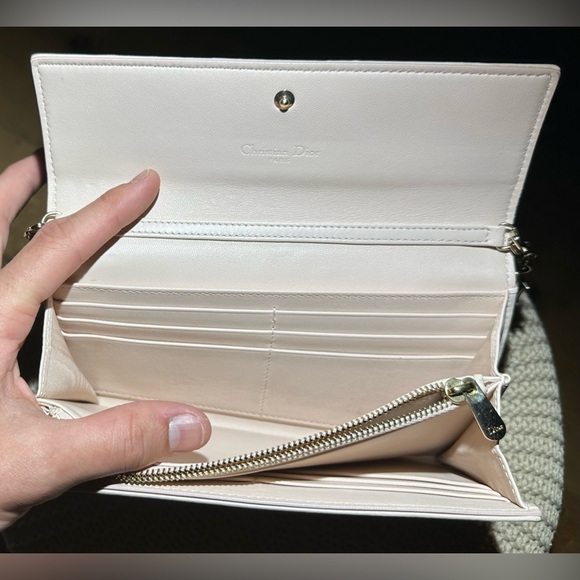 Lady Dior Lambskin Wallet on a chain with Dior Charm Powder Pink - Picture 7 of 16